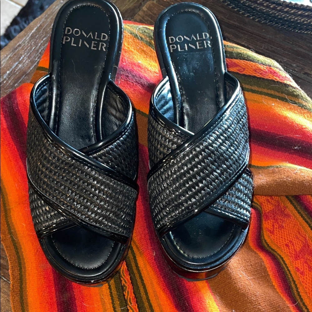 Donald J. Pliner Black Woven Mules NWOT